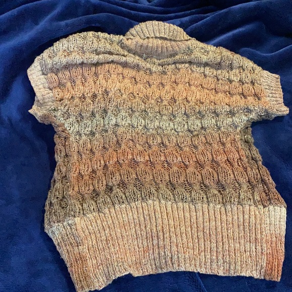 Dress Barn knit short sleeve sweater vest multi colors with a bit of shimmer - Picture 6 of 9